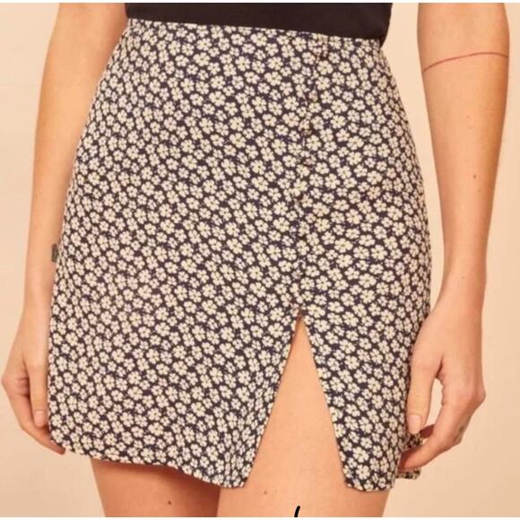 Reformation Fran Thigh Slit Mini Skirt In Quinto Navy Floral Print Size 2 - Picture 3 of 8